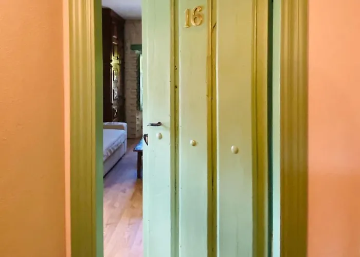 Guest house La Torre De La Quintana 4*