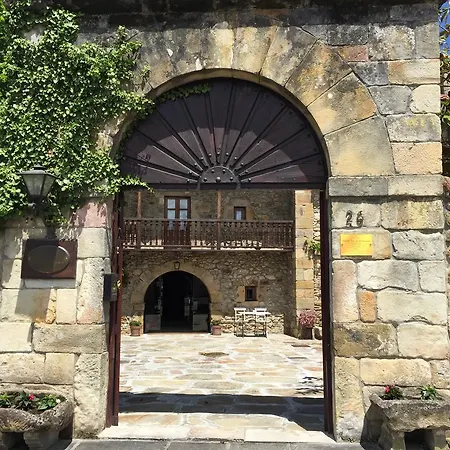 La Torre De La Quintana Гостевой дом Льендо