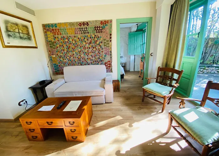 La Torre De La Quintana 4* لييندو